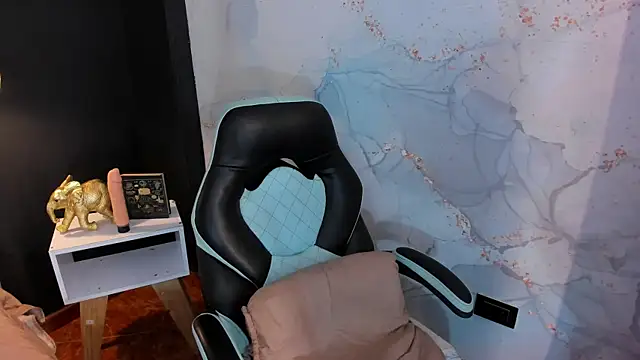 Snapshot of Sara_conde chatting on January 19, 2025, 5:28 pm Sara conde online show from January 19, 2025, 5:28 pm