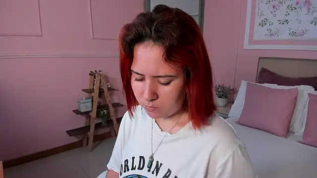 zoes milee online show from February 26, 2025, 11:20 am