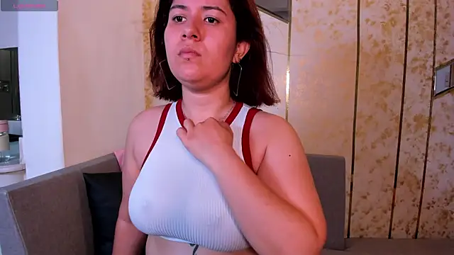 zoes milee online show from March 12, 2025, 11:09 am