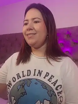 zoes milee online show from October 10, 2025, 11:42 am