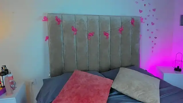 Snapshot of Dahlia_Rousse chatting on February 10, 2025, 8:21 pm Dahlia Rousse online show from February 10, 2025, 8:21 pm