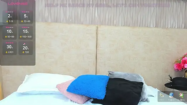 taylorsmiiith  online show from February 1, 2025, 7:13 pm