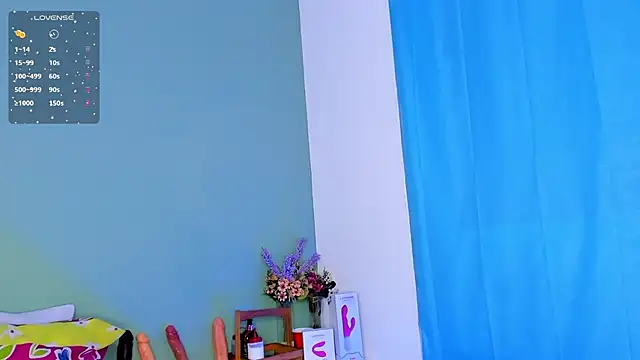 Snapshot of LovelyNickii chatting on February 10, 2025, 12:39 pm LovelyNickii online show from February 10, 2025, 12:39 pm