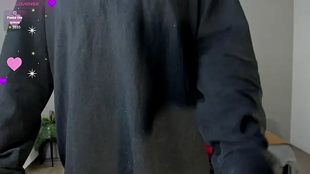 Snapshot of Luxury_Woman chatting on October 25, 2025, 4:42 am Luxury Woman online show from October 25, 2025, 4:42 am