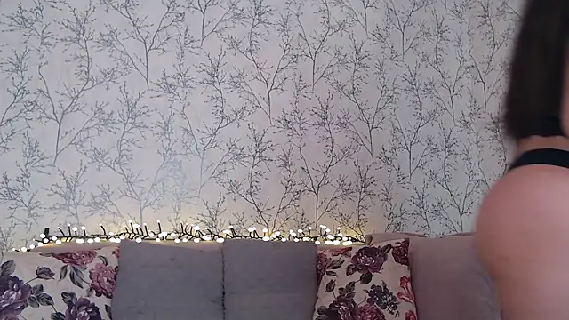 SweetChyou online show from January 28, 2025, 9:30 am