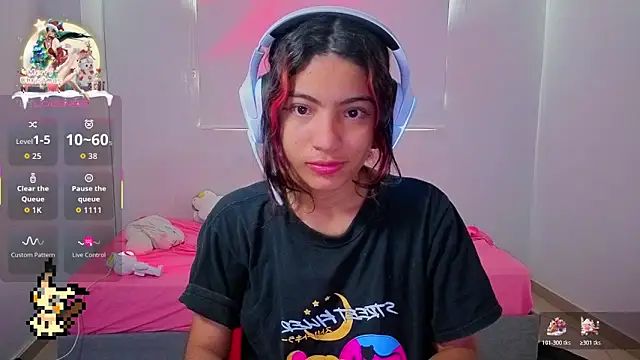 Lovelyamyy online show from December 4, 2025, 8:17 pm