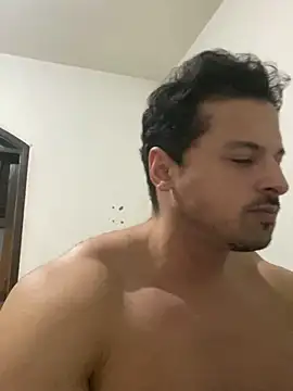 Snapshot of Lucasfit24 chatting on January 29, 2025, 11:14 pm Lucasfit24 online show from January 29, 2025, 11:14 pm