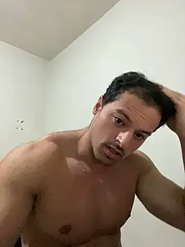 Snapshot of Lucasfit24 chatting on February 3, 2025, 11:42 am Lucasfit24 online show from February 3, 2025, 11:42 am