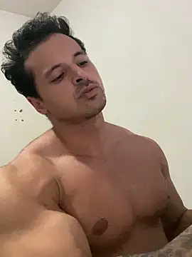 Snapshot of Lucasfit24 chatting on February 9, 2025, 3:32 am Lucasfit24 online show from February 9, 2025, 3:32 am