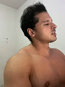 Snapshot of Lucasfit24 chatting on February 13, 2025, 11:58 pm Lucasfit24 online show from February 13, 2025, 11:58 pm