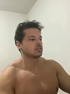 Snapshot of Lucasfit24 chatting on February 19, 2025, 11:49 am Lucasfit24 online show from February 19, 2025, 11:49 am