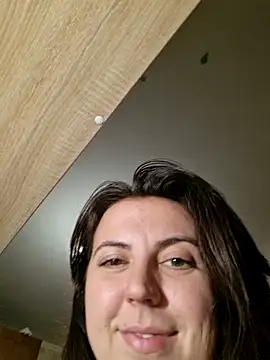 Snapshot of Melenka chatting on September 24, 2025, 10:24 pm Melenka online show from September 24, 2025, 10:24 pm