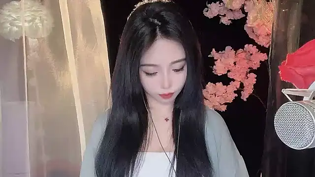 Snapshot of ying-love520 chatting on February 7, 2025, 2:26 pm ying-love520 online show from February 7, 2025, 2:26 pm