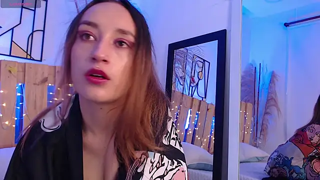 coral jonesss online show from February 17, 2025, 1:42 pm