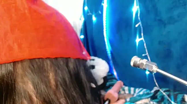 kattislut77 online show from February 3, 2025, 8:24 pm