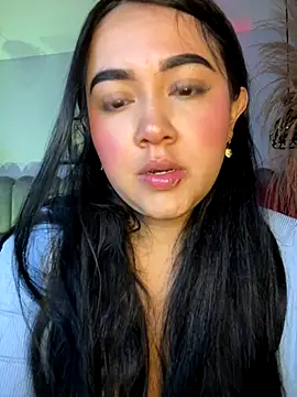 Sara  collins   online show from November 18, 2025, 12:31 pm