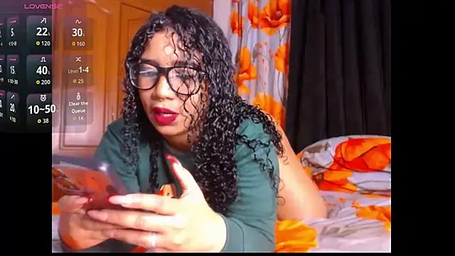 Snapshot of leslycarsson chatting on October 3, 2025, 1:13 am leslycarsson online show from October 3, 2025, 1:13 am