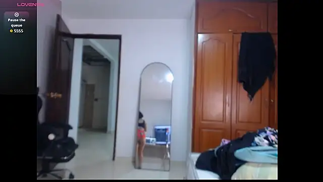 Snapshot of leslycarsson chatting on October 8, 2025, 11:02 pm leslycarsson online show from October 8, 2025, 11:02 pm