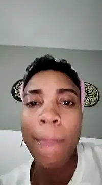 LuciaWallace online show from March 23, 2025, 6:05 am