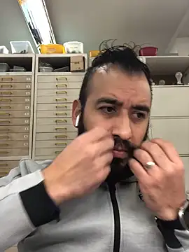 leonardohot1987 online show from January 30, 2025, 5:39 pm