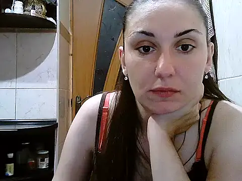 Yuliia30 online show from October 2, 2025, 4:47 pm