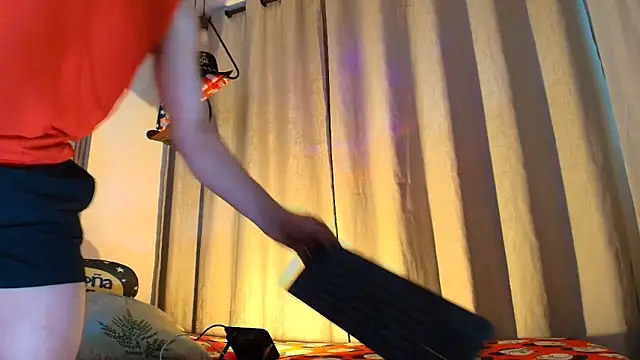 orlando yate online show from September 15, 2025, 9:59 pm