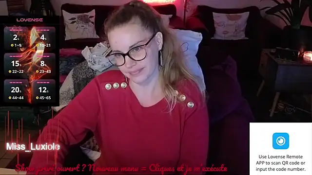 Snapshot of Miss_luxiole chatting on October 16, 2025, 7:26 pm Miss luxiole online show from October 16, 2025, 7:26 pm