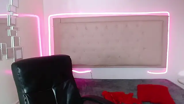 Snapshot of kathepickmanx chatting on October 17, 2025, 4:04 am kathepickmanx online show from October 17, 2025, 4:04 am