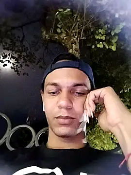 Snapshot of Teamhott chatting on January 12, 2025, 12:28 am Teamhott online show from January 12, 2025, 12:28 am