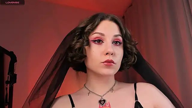 Snapshot of Eva_Moss_ chatting on February 14, 2025, 12:41 am Eva Moss online show from February 14, 2025, 12:41 am