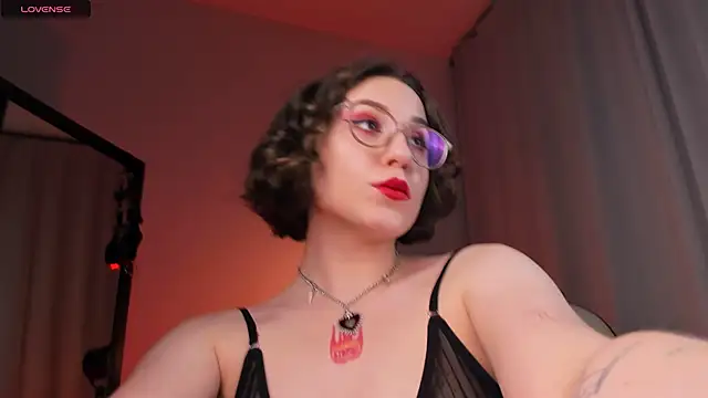 Snapshot of Eva_Moss_ chatting on February 19, 2025, 3:39 am Eva Moss online show from February 19, 2025, 3:39 am