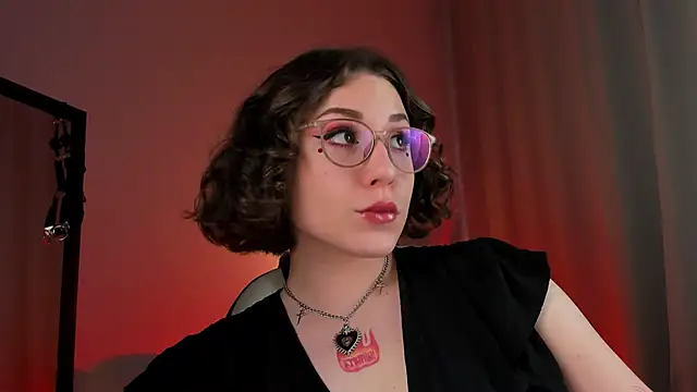 Snapshot of Eva_Moss_ chatting on March 17, 2025, 7:02 am Eva Moss online show from March 17, 2025, 7:02 am