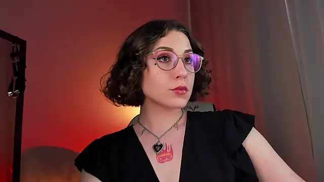 Snapshot of Eva_Moss_ chatting on March 17, 2025, 10:38 am Eva Moss online show from March 17, 2025, 10:38 am