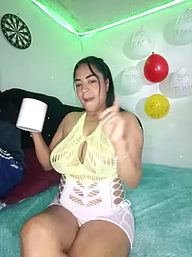 CarolinePolsen online show from September 18, 2025, 12:40 pm