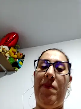 CHARLOTTE 1711 online show from December 16, 2025, 4:17 am