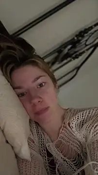 Mary Leaf online show from November 9, 2025, 9:18 am