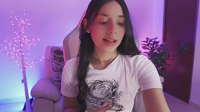 Snapshot of Hade_collinss chatting on September 25, 2025, 6:00 pm Hade collinss online show from September 25, 2025, 6:00 pm