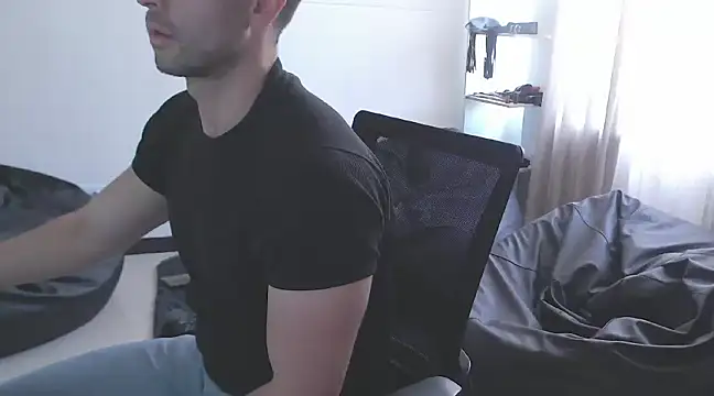 Snapshot of hairyncuteass chatting on January 13, 2025, 5:02 pm hairyncuteass online show from January 13, 2025, 5:02 pm