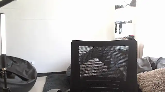 Snapshot of hairyncuteass chatting on January 14, 2025, 5:45 pm hairyncuteass online show from January 14, 2025, 5:45 pm