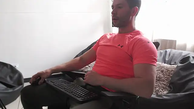 Snapshot of hairyncuteass chatting on January 15, 2025, 8:05 pm hairyncuteass online show from January 15, 2025, 8:05 pm