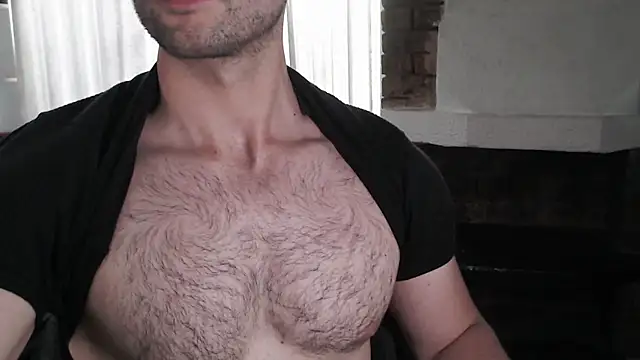 Snapshot of hairyncuteass chatting on January 19, 2025, 9:45 pm hairyncuteass online show from January 19, 2025, 9:45 pm