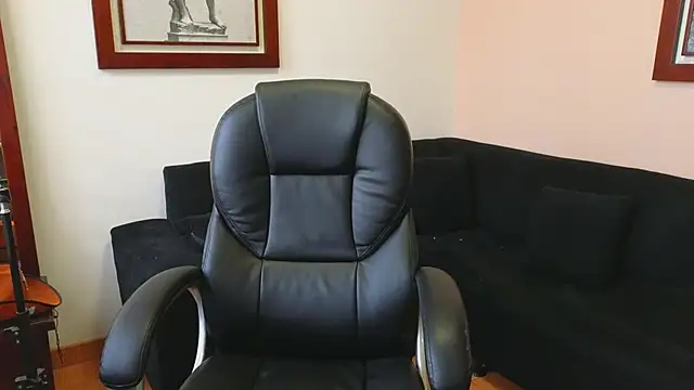 Snapshot of hairyncuteass chatting on September 20, 2025, 11:44 am hairyncuteass online show from September 20, 2025, 11:44 am