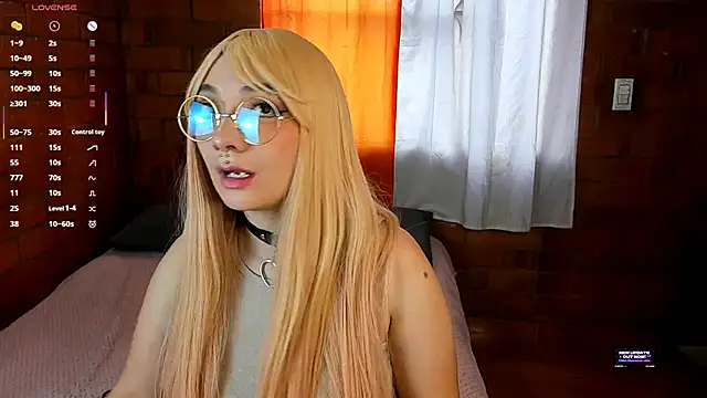 Annycolin  online show from March 9, 2025, 8:21 pm