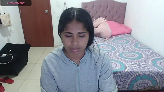 july-feria online show from February 2, 2025, 11:00 pm