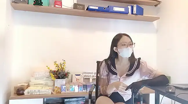 Lush-Office online show from February 10, 2025, 6:53 am