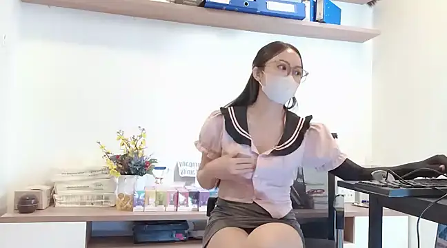 Lush-Office online show from February 16, 2025, 6:21 am