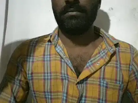 Snapshot of Raja_gamer chatting on January 13, 2025, 9:42 pm Raja gamer online show from January 13, 2025, 9:42 pm