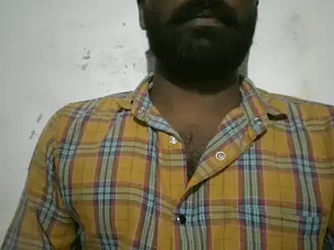 Snapshot of Raja_gamer chatting on January 16, 2025, 5:33 pm Raja gamer online show from January 16, 2025, 5:33 pm