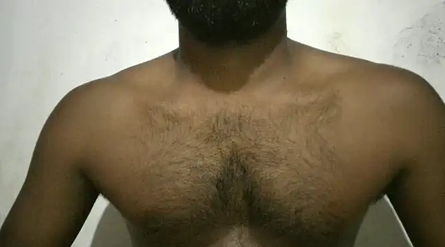 Snapshot of Raja_gamer chatting on February 11, 2025, 9:42 am Raja gamer online show from February 11, 2025, 9:42 am