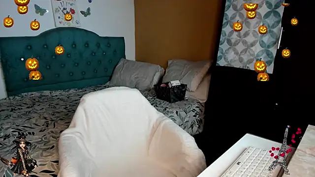 Snapshot of nataparis chatting on October 27, 2025, 12:26 am nataparis online show from October 27, 2025, 12:26 am